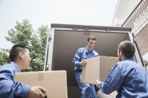 Southwark property access and moving van planning