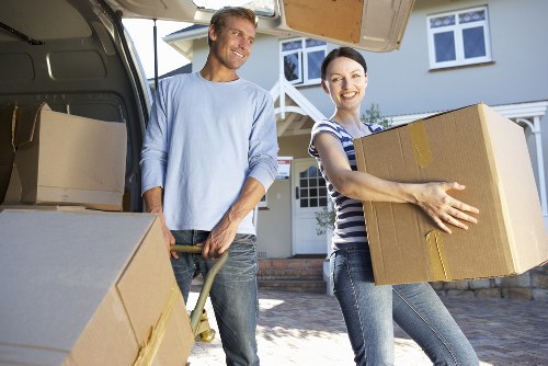 Packing boxes for home moves in Southwark in an organised way